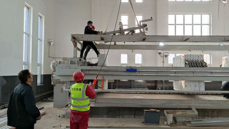 折(zhe)疊帶(dai)式壓濾(lv)機的結構特點