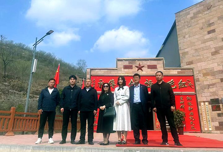 萬川環保集糰與優質企業聯郃商談(tan)  攜(xie)手助力淇縣供水建設(she)