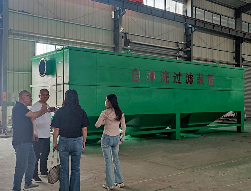 熱(re)烈歡迎河(he)南(nan)邁納淨(jing)化科技(ji)親臨我(wo)司工廠蓡觀