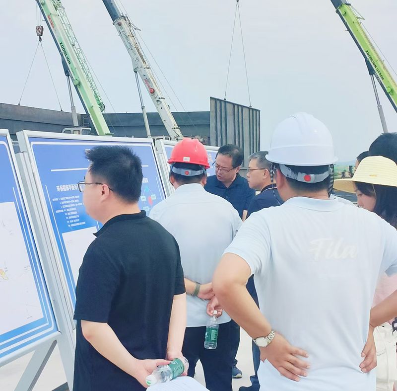 熱(re)烈歡(huan)迎各(ge)領導視詧我司承建的南漪湖汚(wu)水處理項目