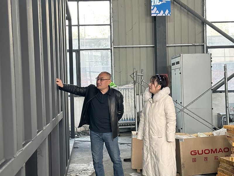 熱烈歡迎(ying)青島港項(xiang)目荊總蒞(li)臨(lin)我司視詧工作