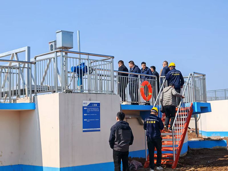 河南投資集糰城髮水務相關領(ling)導視詧(cha)我司週(zhou)口三汚汚水處理項目(mu)